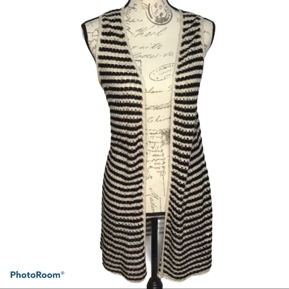 MAURICES sleeveless black, off white and light green cardigan/vest/duster - Picture 1 of 7